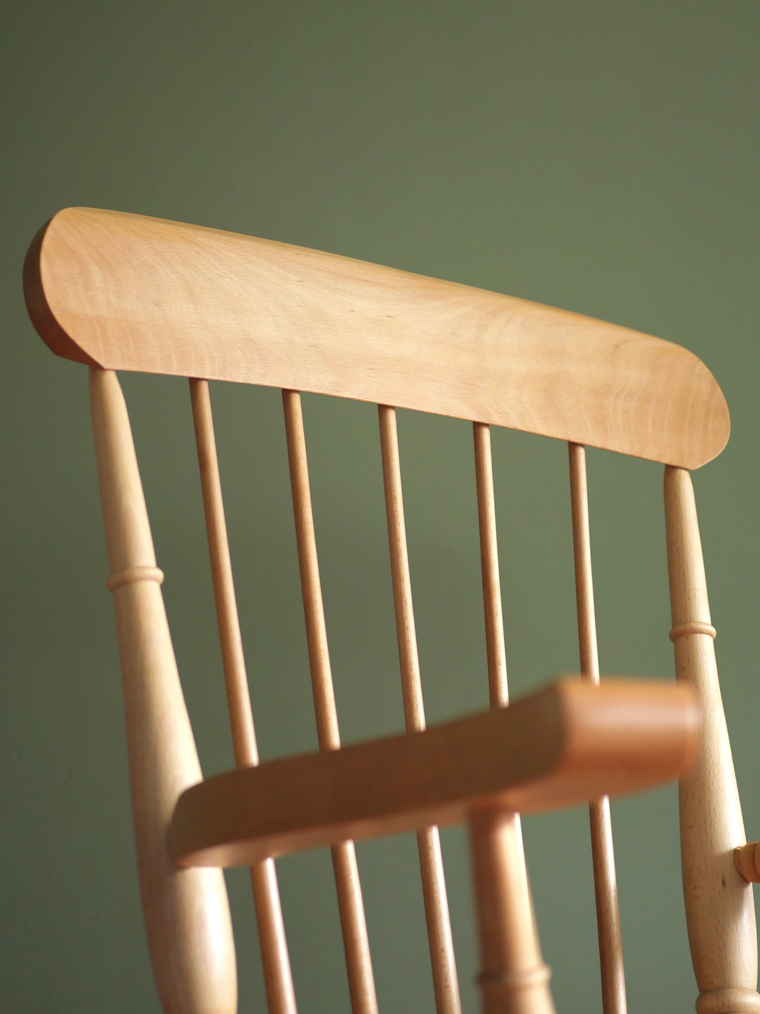 Comb Back Armchair_09